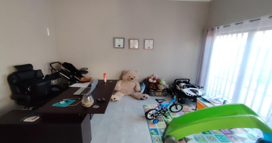 3 Bedroom Property for Sale in Langenhovenpark Free State